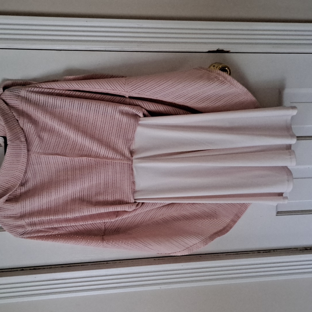Pink dress - Picture 4 of 5